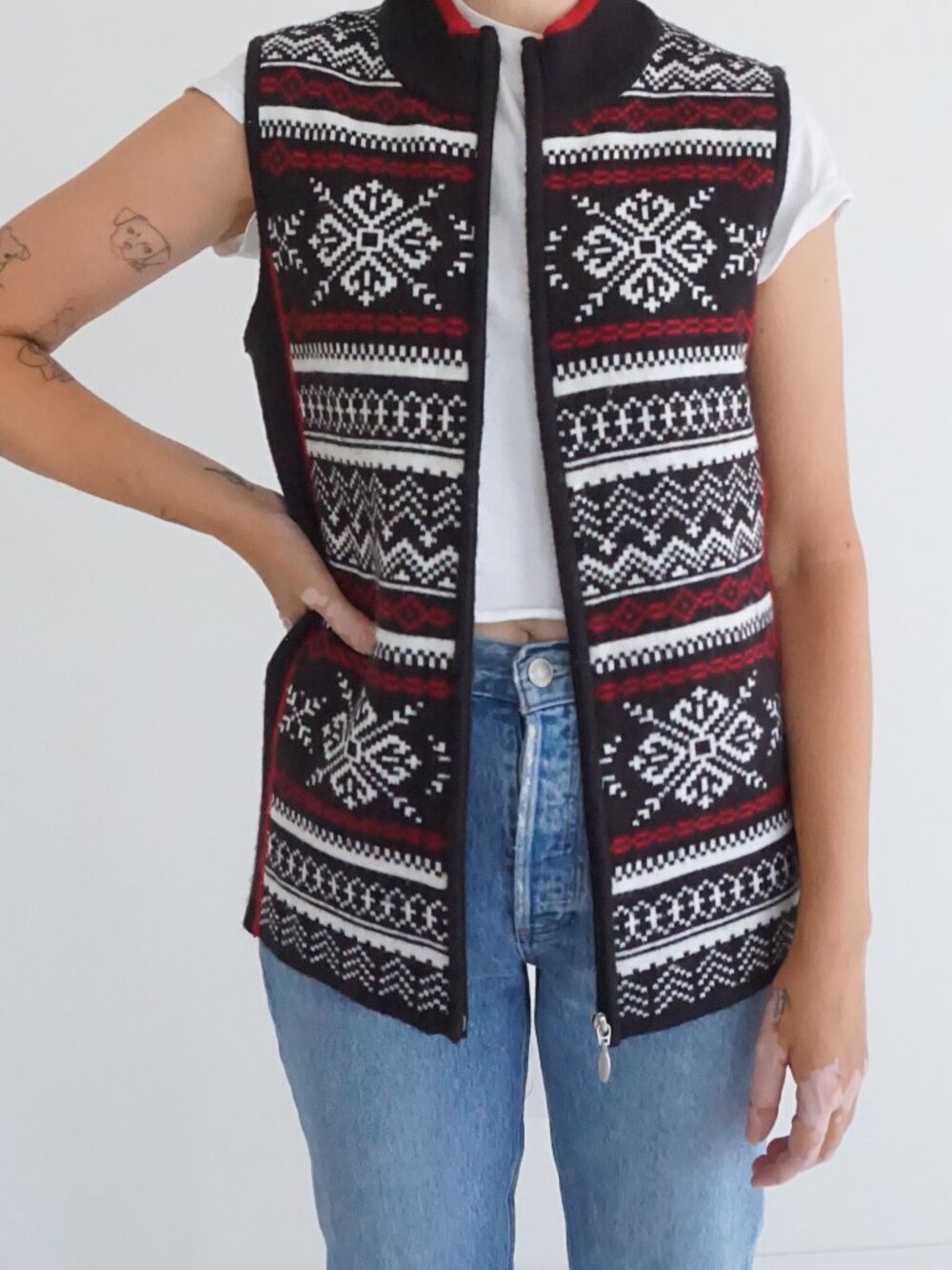 Vintage Christopher & Banks Black Red White Snowflake Fair Isle Nordic Vest L